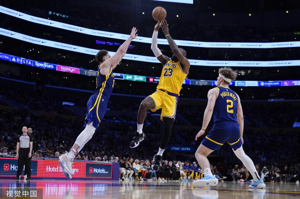 背景下的人 背景下的人