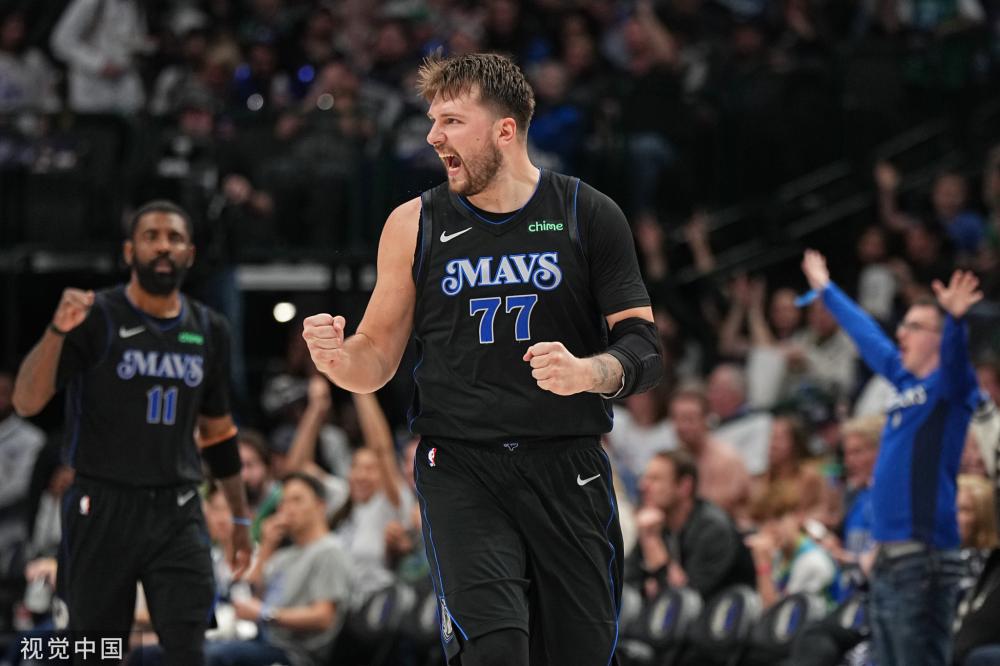 球场周边的 球场周边的