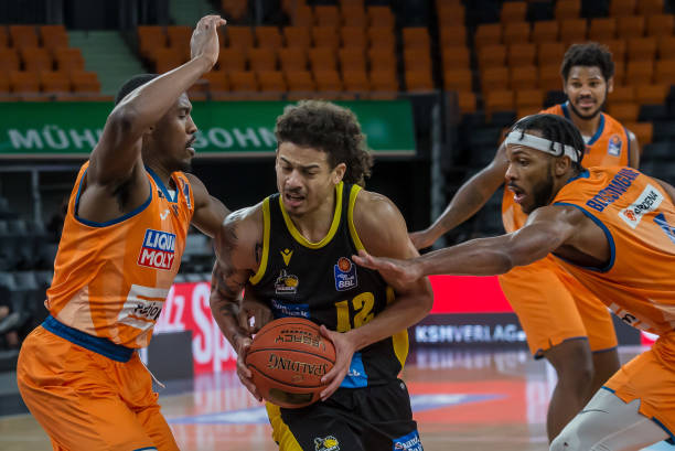 通过佩戴定 通过佩戴定