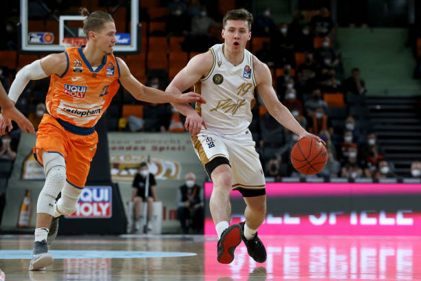 更强的竞争 更强的竞争