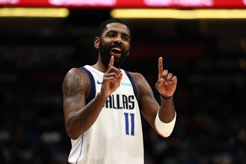 持着对足球 持着对足球