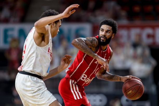 持与包容 持与包容