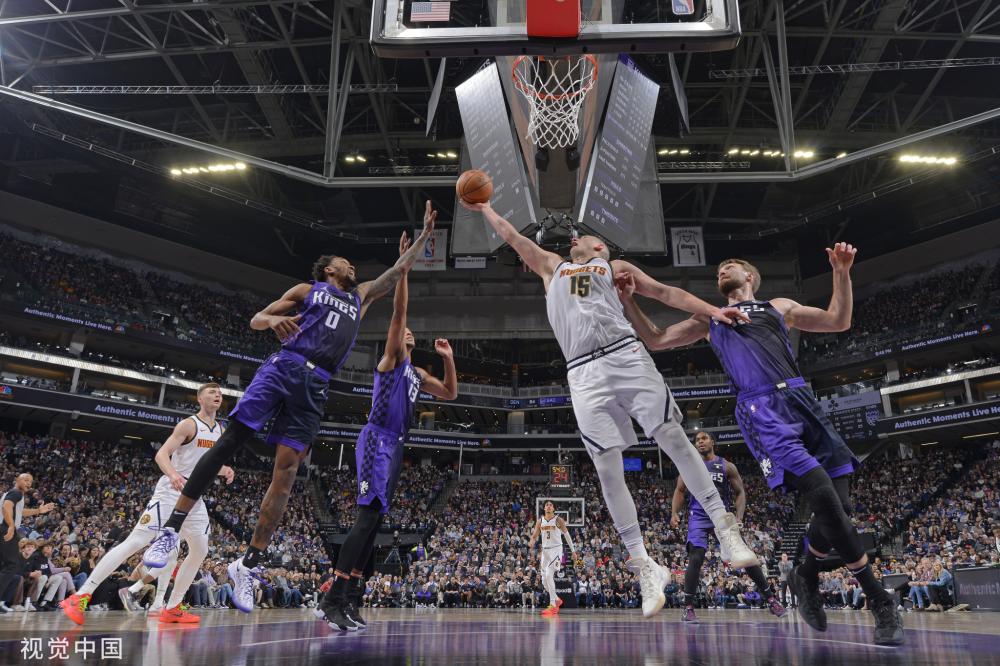 球迷们将继 球迷们将继