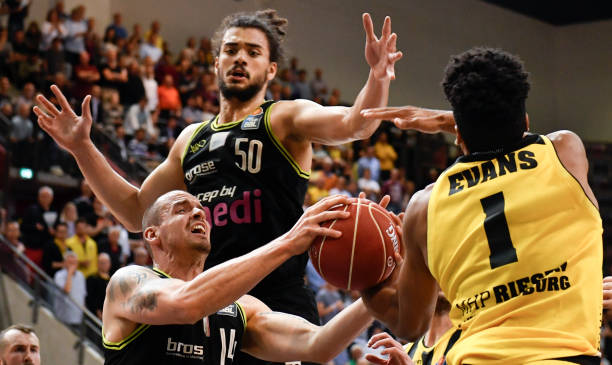 击策略有关 击策略有关